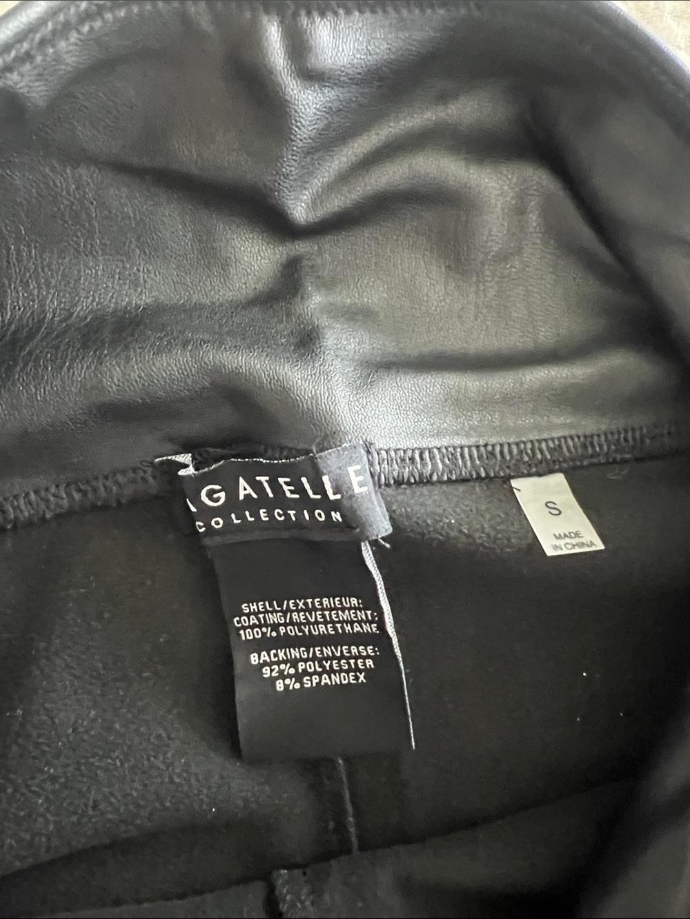 Faux Leather High-Waist Leggings - Black - Picture 2 of 6